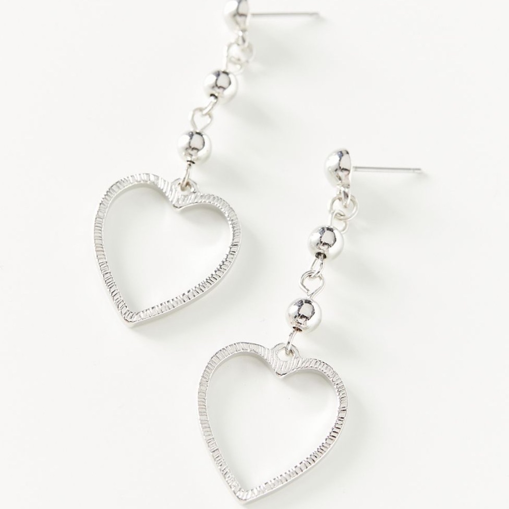 Urban Outfitters - Alicia Heart Drop Earrings